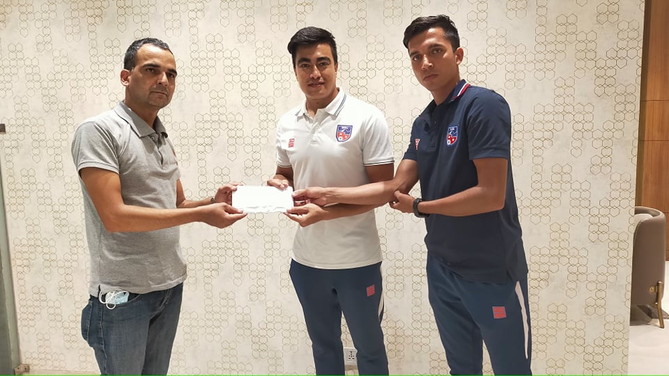 शान्ता नेपालीलाई नेपाली राष्ट्रिय फुटबल टिमबाट १ लाख सहयोग