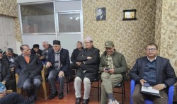 विवाद चर्किएपछि कांग्रेस नेता डा कोइरालाद्वारा आफ्ना पक्षका नेताहरुसँग छुट्टै छलफल