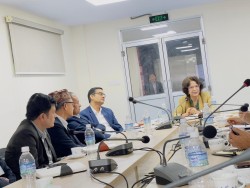 एड्सको अन्त्य गर्न स्वास्थ्यमन्त्री गौतमको आह्वान