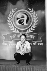 राजावादीको आन्दोलन : तीनकुनेको आगजनीमा परी एभिन्युज टिभीका पत्रकार सुरेश रजकको मृत्यु