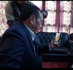 २९औं पटक सगरमाथा चुचुरोमा पुगेका कीर्तिमानी कामीरितालाई पर्यटनमन्त्री तामाङको बधाई