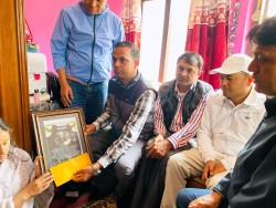 स्वर्गीय पत्रकार रजकका परिवारका ३ बुदेँ माग प्रति प्रेस सेन्टरको ऐकेबद्धता