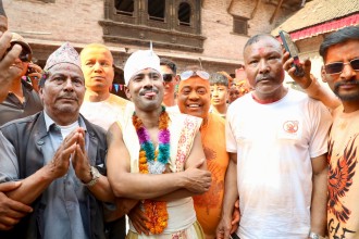 जिब्रो छेड्ने सुजनलाई वाग्मती सरकारले दियो २ लाख नगद