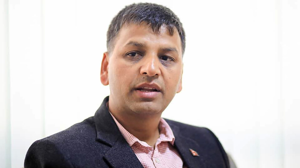 प्रधानन्यायाधीशमाथिको महाभियोग प्रस्तावले मुलुकलाई थप द्वन्द्वतिर धकेल्यो : एमाले नेता रिजाल