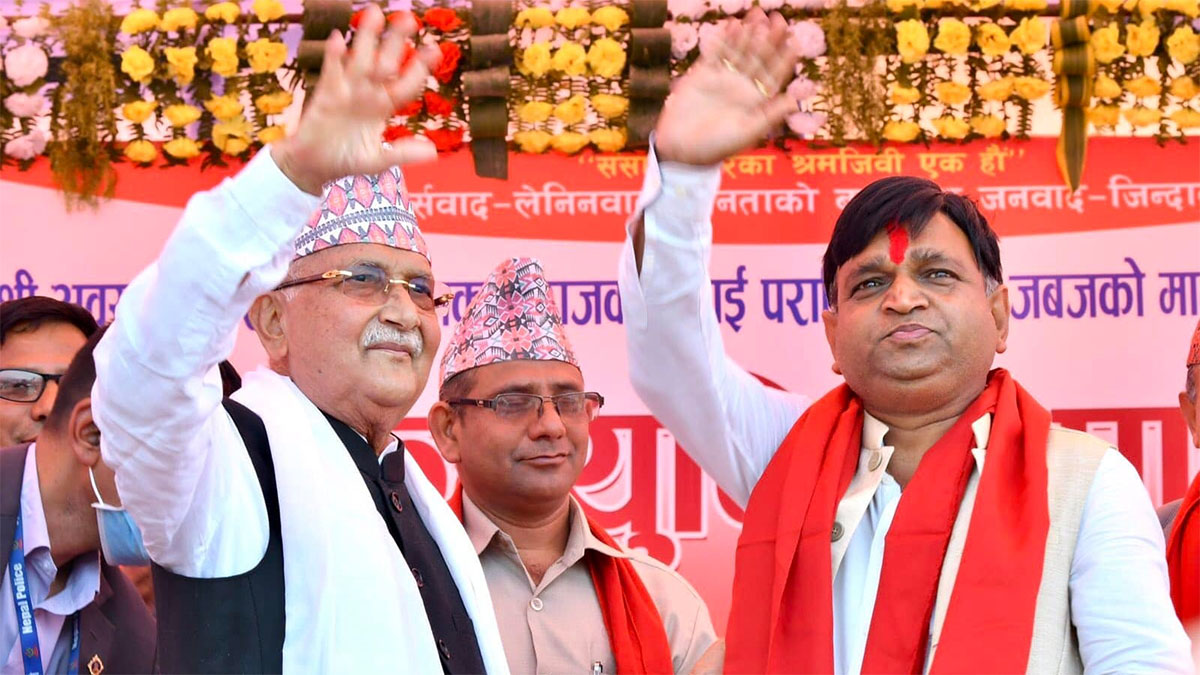 पूर्वमन्त्री तथा सांसद गुप्ता एमालेमा प्रवेश, अरु को को ?