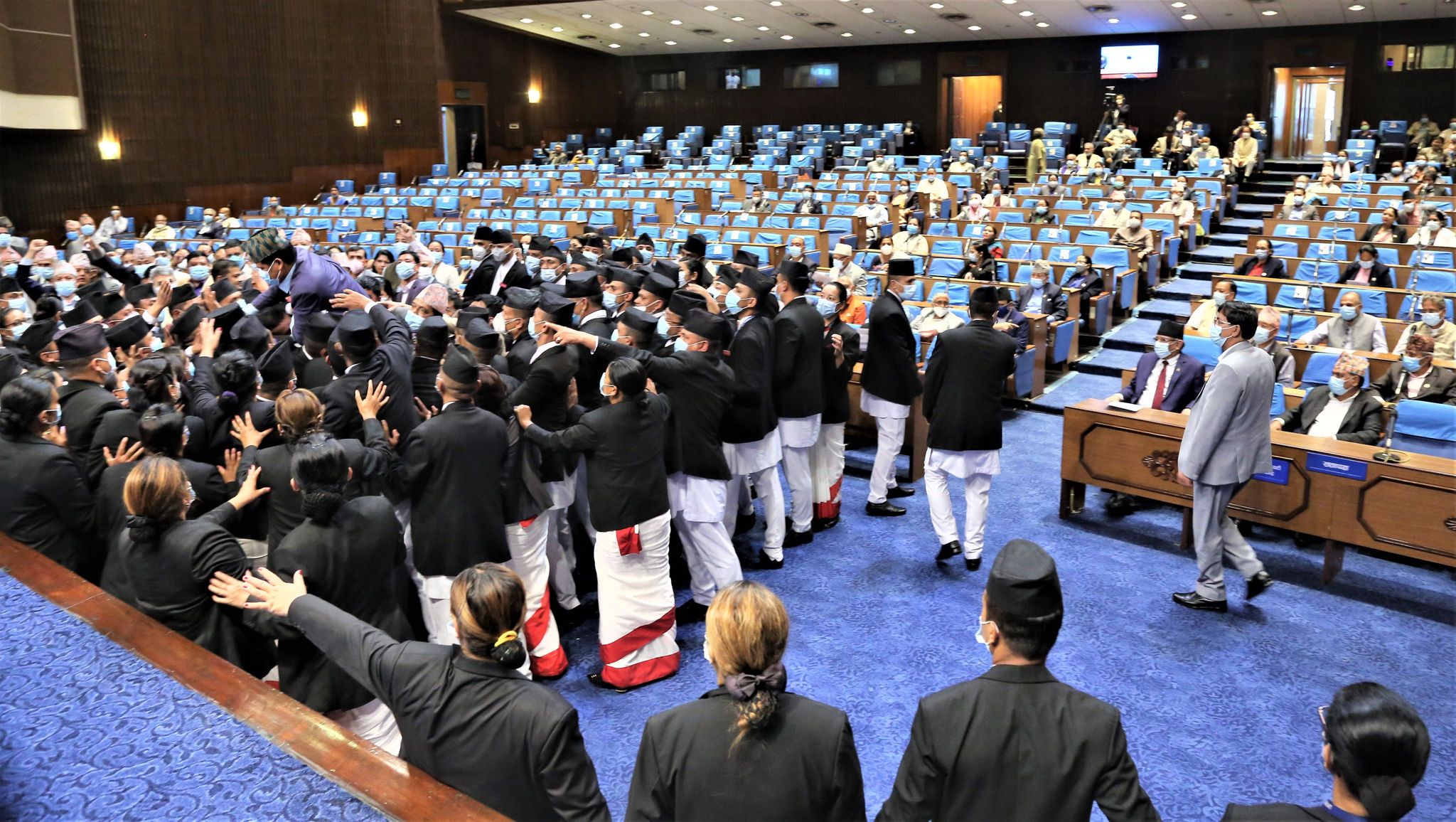 प्रमुख प्रतिपक्षीको अवरोधकाबीच संसद् कार्यसूचीमा प्रवेश