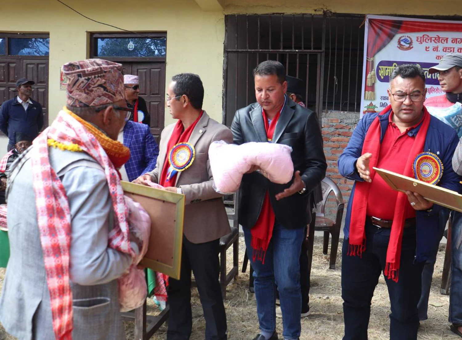 काभ्रेपलान्चोकको धुलीखेलमा ज्येष्ठ नागरिकलाई सम्मान