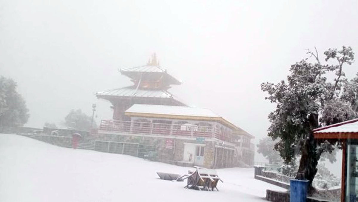 काठमाडौं उपत्यका आसपासको डाँडाँमा हिमपात, पर्वतारोहण र हवाई यातायात प्रभावित हुनसक्ने