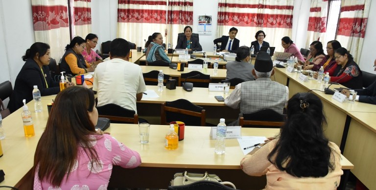 महिला तथा सामाजिक समितिद्धारा आदिवासी जनजाति आयोगलाई निर्देशन